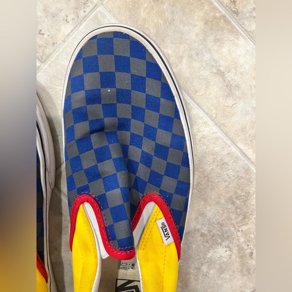Men’s checkered Vans shoes 11.5 red blue grey yellow - Picture 3 of 8